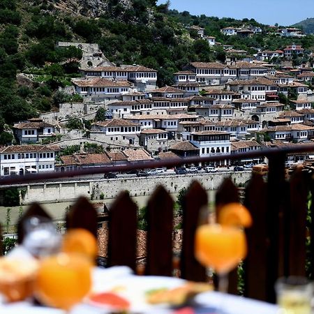 Anhel Hotel Berat Exteriér fotografie