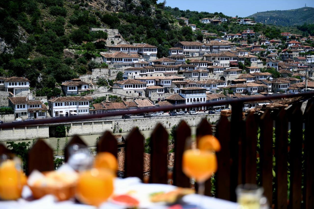 Anhel Hotel Berat Exteriér fotografie